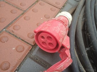 PRODLUŽOVACÍ KABEL 380V -20m - 2