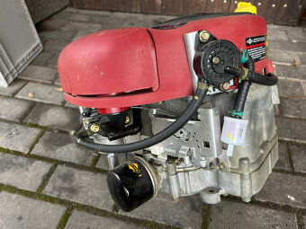 benzínový motor Briggs & Stratton INTEK - 2