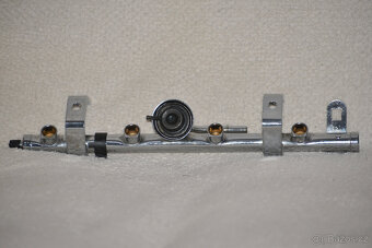 Mini Cooper lišta vstřiků s regulátorem tlaku - 2