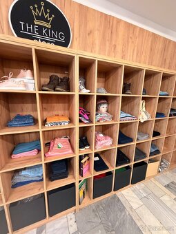 Regály na oblečení /hračky - 2