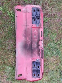 Zadní čelo Škoda 120 M - 2