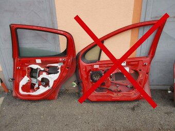 Pravé zadní dveře Peugeot 207 HB - 2
