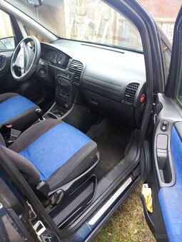 Opel Zafira - 2