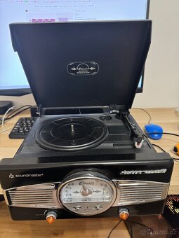 Soundmaster PL 760 - gramofon, radio - 2