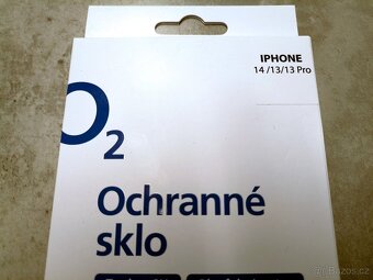Tvrzené ochranné sklo pro iPhone 13/13 Pro/14 černý okraj - 2