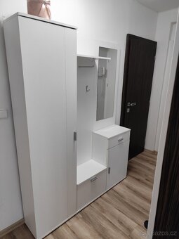 Předsíňová stěna - 2