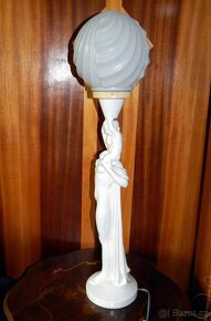 Stolní lampa ve tvaru Venuše s dítětem - 2