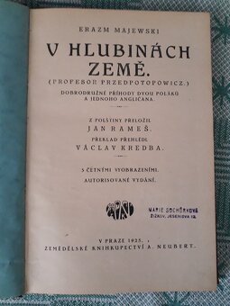 Kniha V HLUBINÁCH ZEMĚ E.MAJEWSKI r.1925 - 2