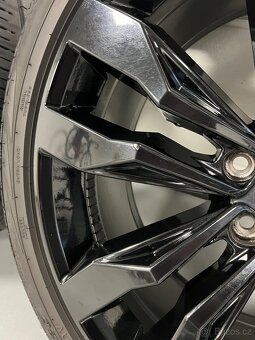 originální alu kola VW Tiguan 8,5x20 ET 38, Suzuka černé - 2