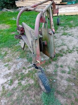 Traktor obraceč a nahrnovač - 2