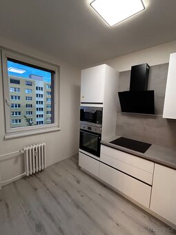 Pronájem 2+1 DUHA, Ostrava-Poruba, 8. obvod, M. Bajera - 2