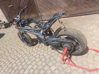 Triumph speed triple 1050 2012 ABS - 2