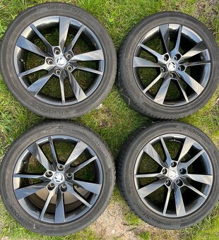 Škoda OCTAVIA 3 originál alu sada model TRIUS antracit - 2