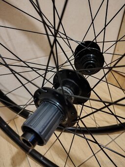 Mavic Aksium 1 disc - 2