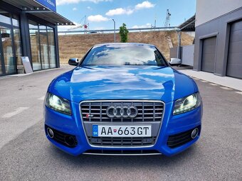 Audi S5 Coupé 4.2 FSI Quattro Manuál - 2