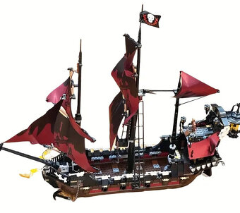 Stavebnice typu Lego- Piráti z Karibiku Pomsta královny Anny - 2
