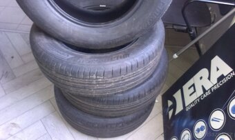 pneu 215/65 R16 - 2