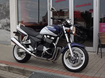 Suzuki GSX 1400 - 2