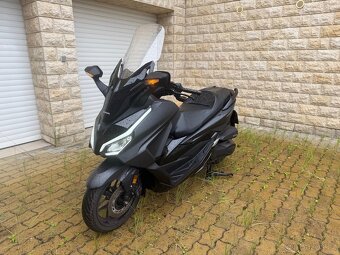 Honda Forza 350, barva šedá, 1. reg 30.3.2023, odpočet DPH - 2