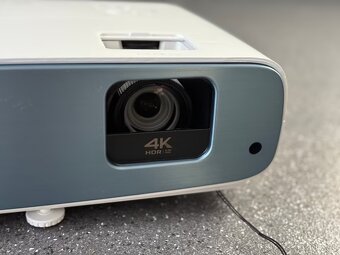 Prodám BenQ TK850 4K projektor – ideální volba pro domácí ki - 2