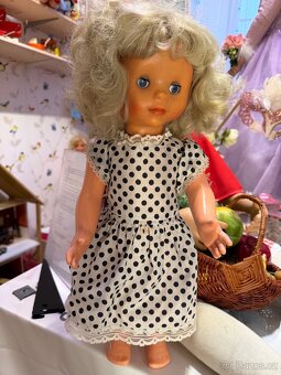 Panenka Hamiro retro 70 letá - 2