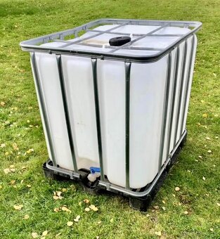 IBC nádrž 1000l - 2