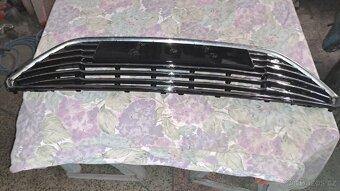 Prodám chromovou mřízku nárazniku Ford Mondeo 4 face - 2