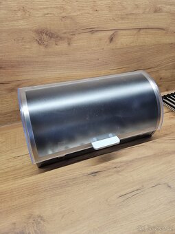 Nový nerezový chlebník - 2