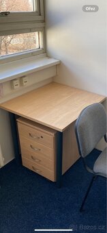 Kancelářský nábytek, skříně, stůl, stolek - 2