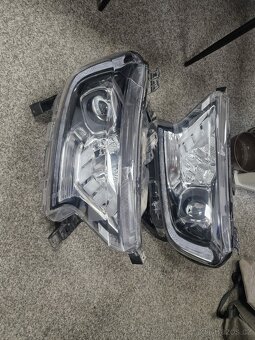 Ford ranger - Přední světla - 2