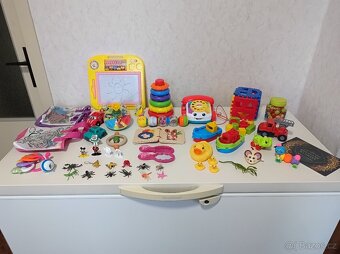 Hračky pro děti, Krteček, lodička, telefon atd. - 2
