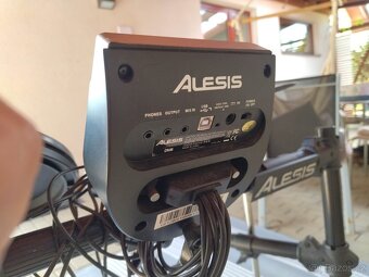 Elektrické bicí Alesis DM6 - 2