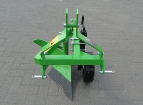 Jednoradličný pluh za traktor - 2