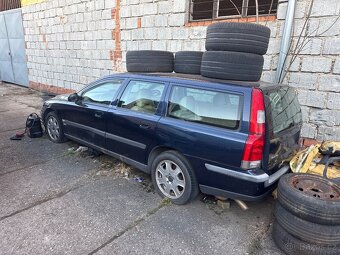 Volvo V70 rv 2004 motor 2,4 td 120 kw - 2