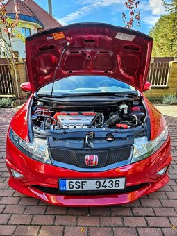 Prodám Honda Civic Type R FN2 - top stav - 2