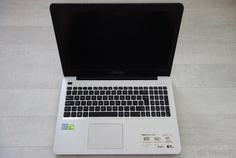 ASUS X556U - 2