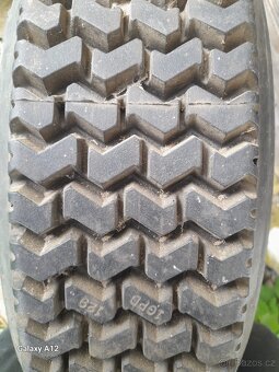 Pneu 175/80-16 - 2