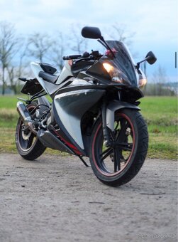 Yamaha yzf r125 2013 - 2