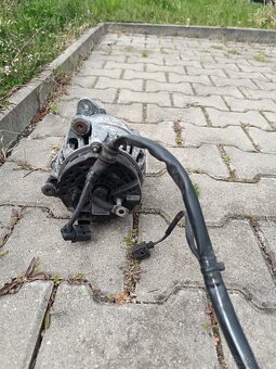 Alternátor Škoda Octavia 2 - 2
