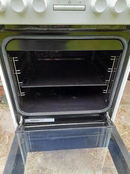 Sklokeramicky sporak electrolux - 2