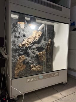 Terárium pro chameleona + venkovní ručně vyrobené terárium - 2