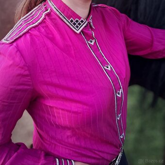 Western show halenka - 2