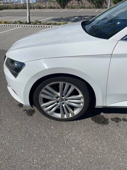 Kumho 235/40 R19 96V XL - WinterCraft WP72 - 2