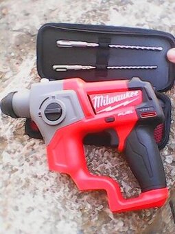 Milwaukee M12 CH-0 aku vrtacka - kladivo SDS plus - 2