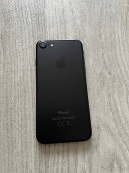 Apple iPhone 7 - 32GB - 2