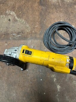 Úhlová bruska Dewalt 125mm - 2