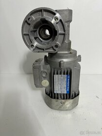 ELEKTROMOTOR S PREVODOVKOU 19 ot/ min - 2