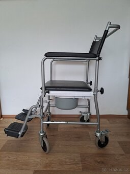 Toaletní křeslo - 2