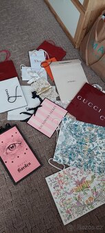 Papírové značkové tašky - 2