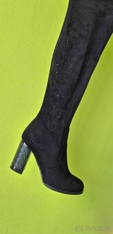 Elegantní semišové kozačky - 2